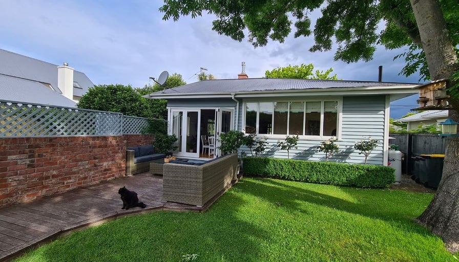 Move in before Christmas 15 Halton Street, Strowa... Roomies.co.nz