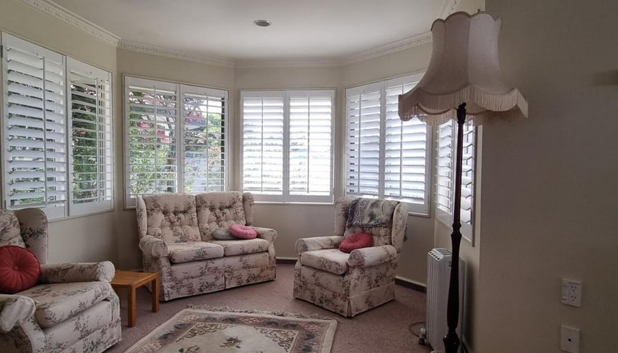 In The Middle Of Town 4a Seymour Street, Burleigh... Roomies.co.nz