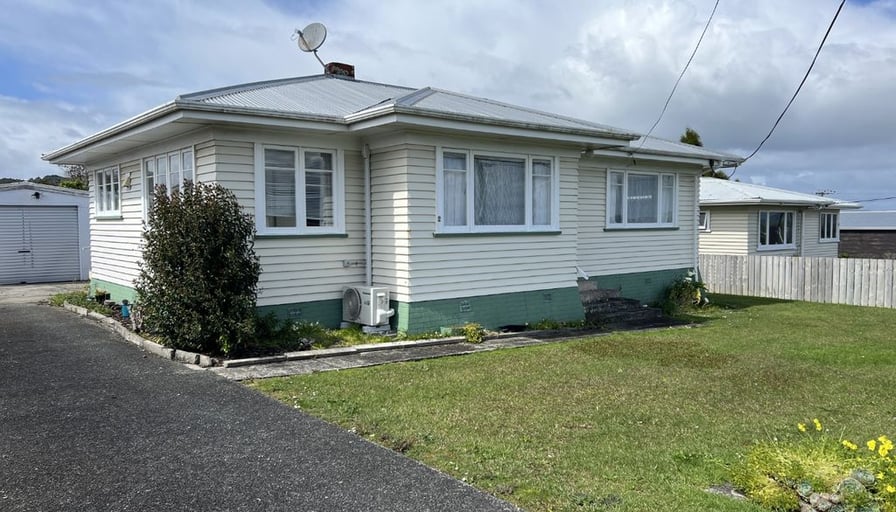 Harbour Views on Alamein 6 Alamein Avenue, Onerah... Roomies.co.nz