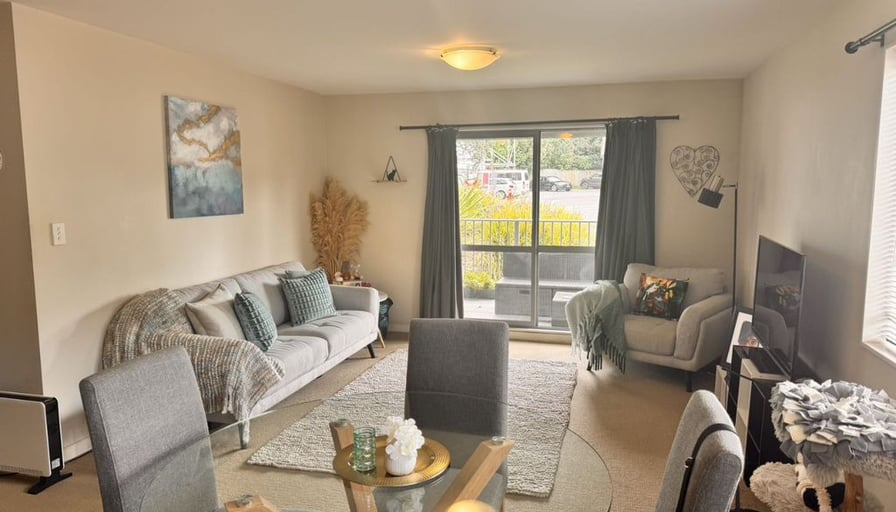 Ground level 2 bedroom apartment 12 Morning Star... Roomies.co.nz