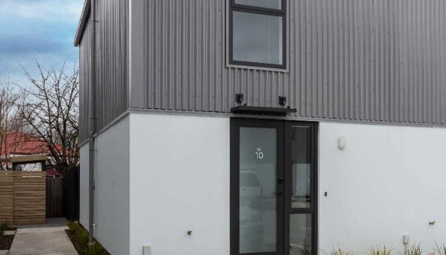 Pet Friendly Townhouse! 30 Frederick Street , Wal... Roomies.co.nz