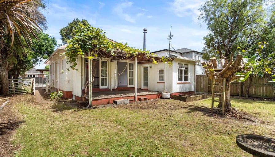 Garden Cottage in Mt Eden 4 Kain Street, Mount Ed... Roomies.co.nz