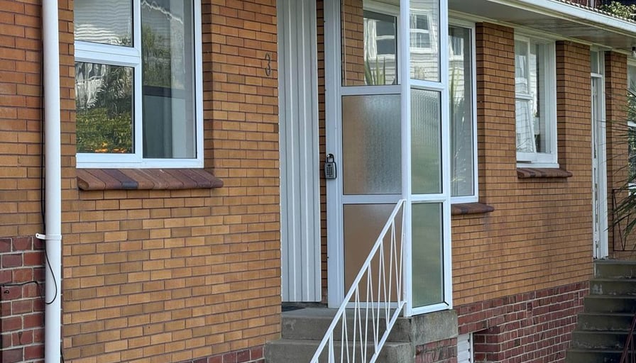 Exciting Rental, RENOVATED with NEW KITCHEN in... Roomies.co.nz