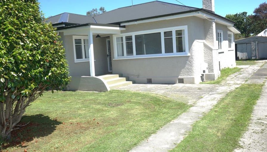 LOVELY RENO'ED KIWI HOME 5 Dickson Street, I... Roomies.co.nz