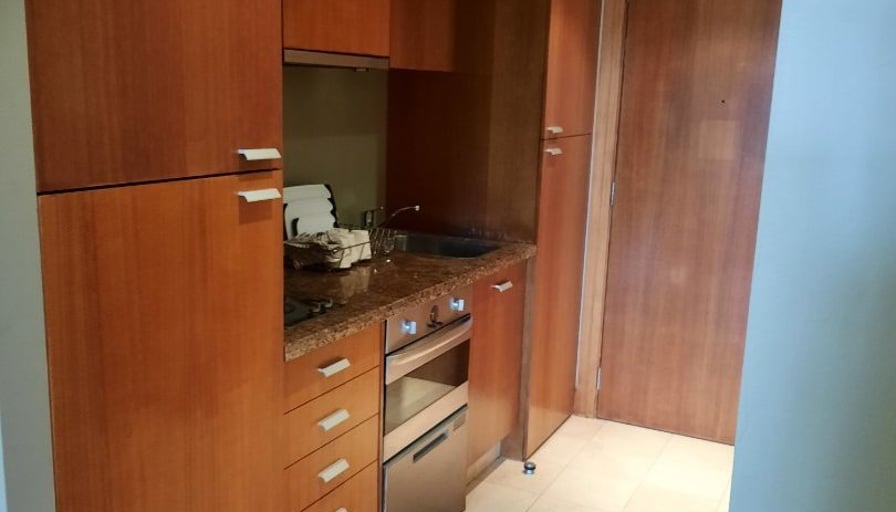 One Bedroom Apartment with Views towards Albert Par... Roomies.co.nz