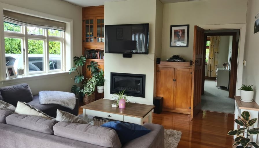 Move in before Christmas 15 Halton Street, Strowa... Roomies.co.nz