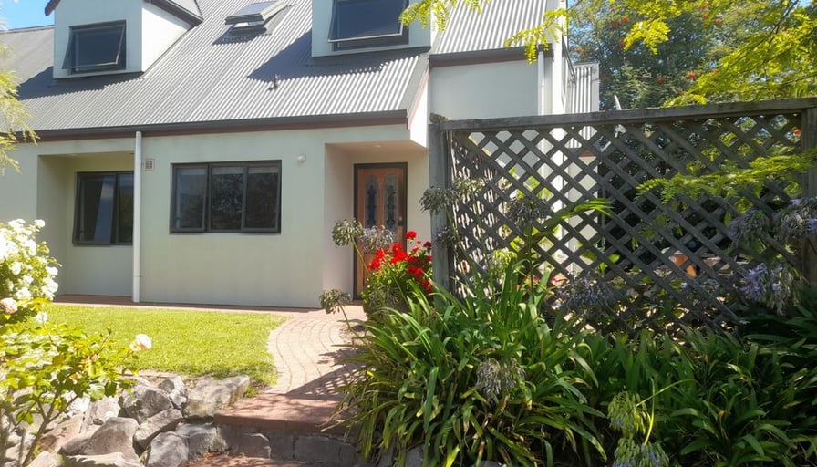 Modern Fully Furnished Home 61 Kahurangi Drive, R... Roomies.co.nz