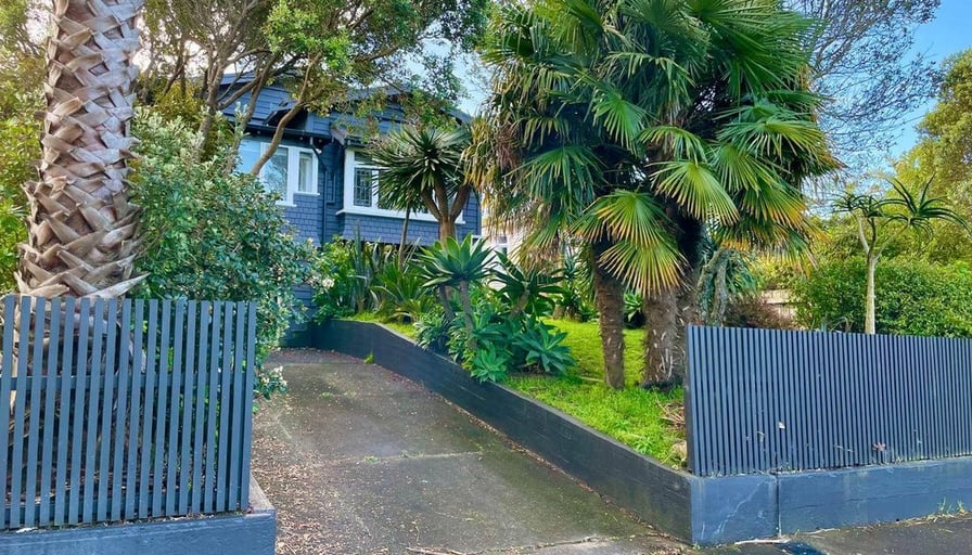 For Rent, 3 Bed in Grey Lynn with Parking & Pe.... Roomies.co.nz