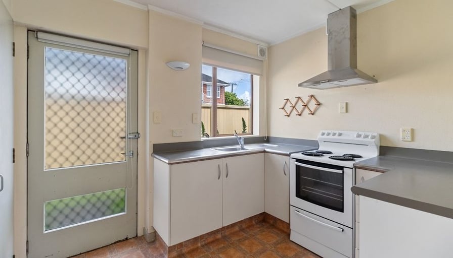 10/34 Esplanade Road, Mt Eden. 34 Esplanade Road... Roomies.co.nz