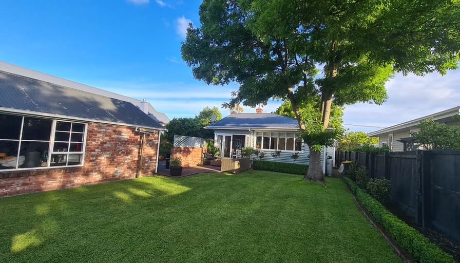 Move in before Christmas 15 Halton Street, Strowa... Roomies.co.nz