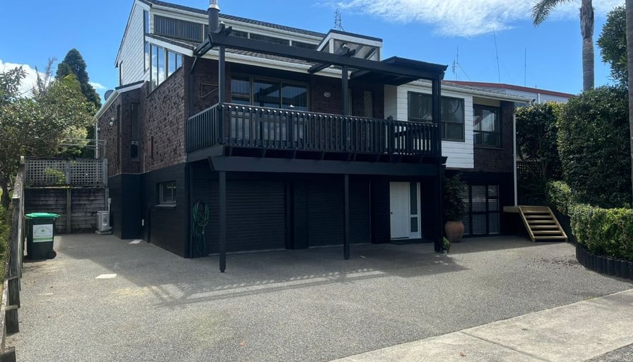 Everything you could want in a home. 32 Vivian Dr... Roomies.co.nz