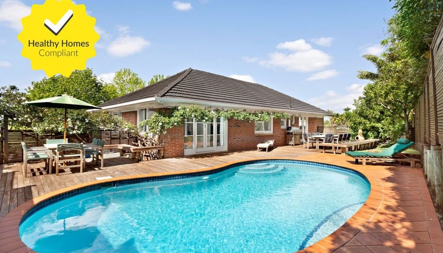 SUMMER SANCTUARY NORTHCOTE 23 Deuxberry Avenue,... Roomies.co.nz