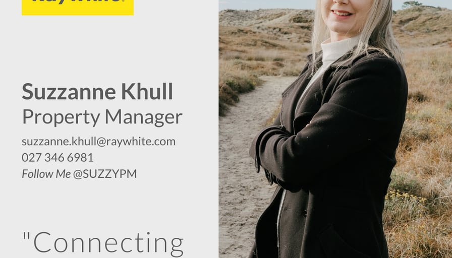 Coastal Views and Magnificent Outdoor Living! 85... Roomies.co.nz