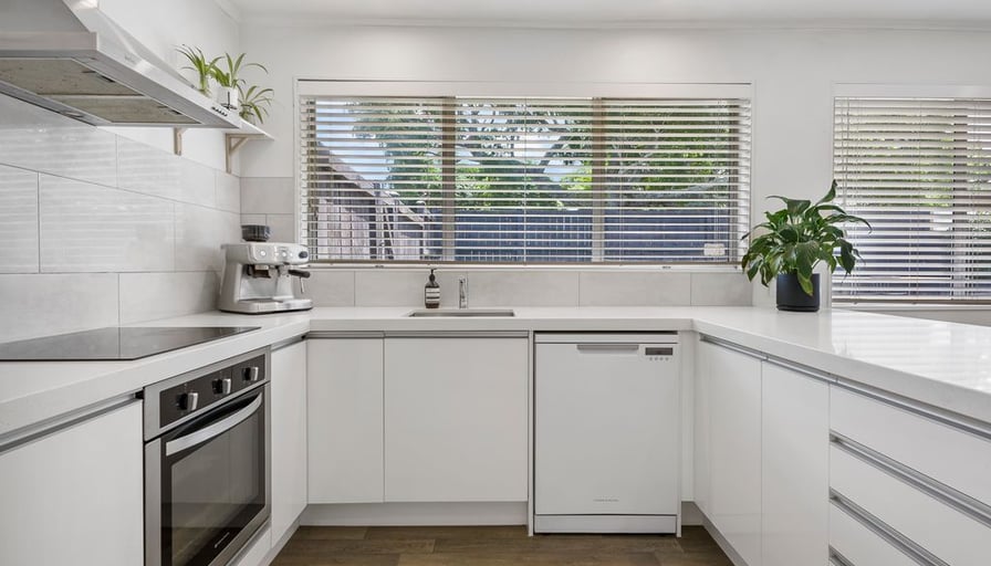 TIDY ONEHUNGA UNIT 1/135 Grey Street, Onehunga,... Roomies.co.nz