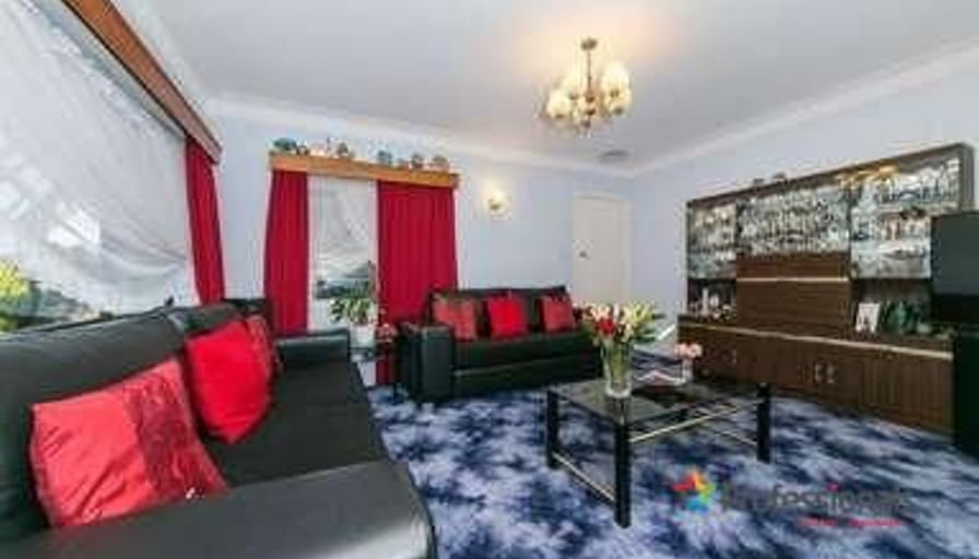 Well presented family home in Mangere 8 Buckland... Roomies.co.nz