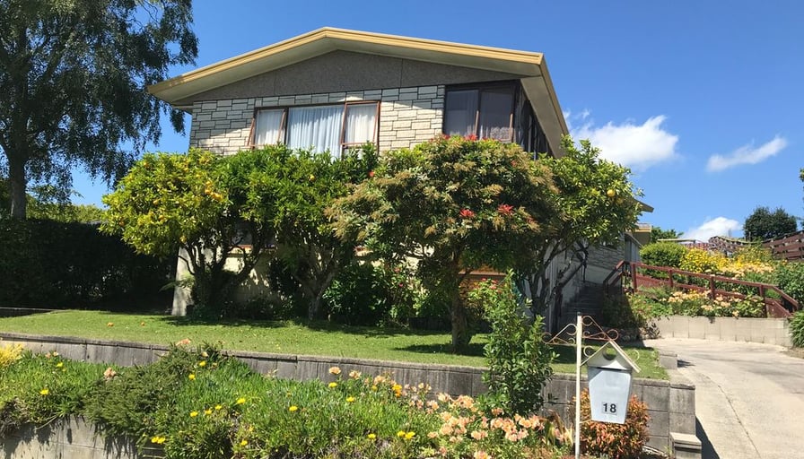 Views to rent for!! 18 Hillcrest Street, Tirau Roomies.co.nz
