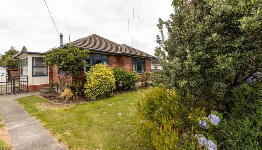 SelfSufficient & pet friendly 115 Budge Stre... Roomies.co.nz