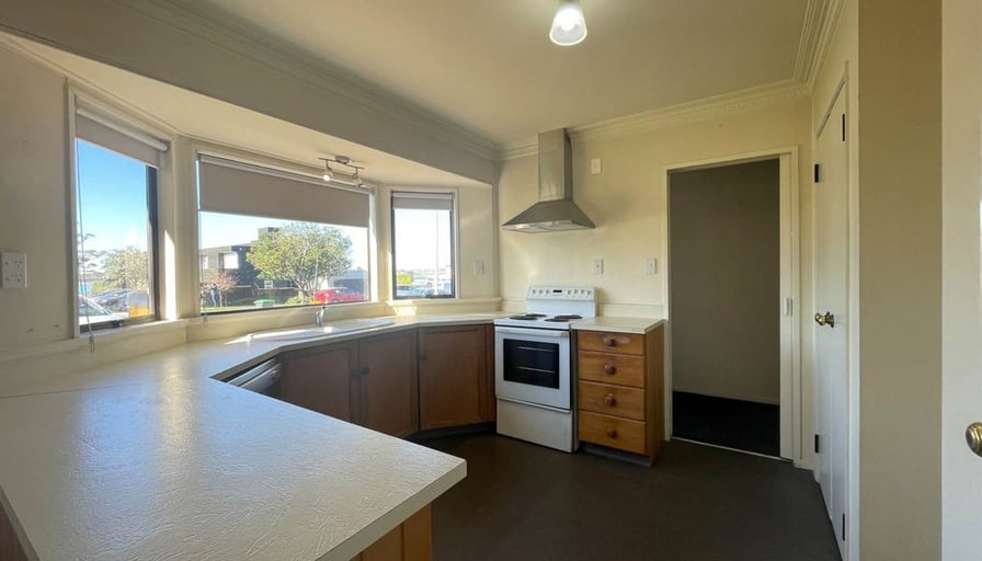 Charming 3 Bedroom Home in Desirable Avenues L... Roomies.co.nz