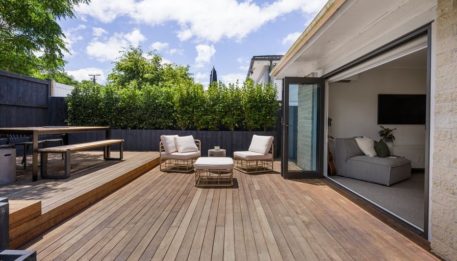 TIDY ONEHUNGA UNIT 1/135 Grey Street, Onehunga,... Roomies.co.nz