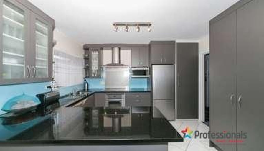 Well presented family home in Mangere 8 Buckland... Roomies.co.nz