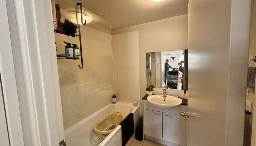 Ground level 2 bedroom apartment 12 Morning Star... Roomies.co.nz