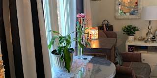 Photo of Sylvia—OWNER/living On-Site acceptg ODSP ON -Works's room