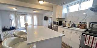 Meng Qiong Huang's room