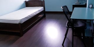 Photo of Landlord CG's room