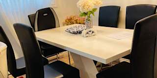 Photo of Glen Dee's room