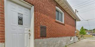 Tolobi Rental's room