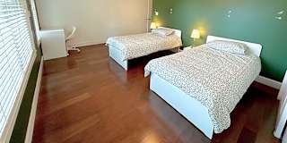 Photo of Shahram's room