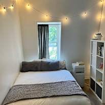 Photo of Diego Navarrete's room