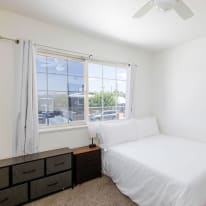 Photo of PadSplit's room
