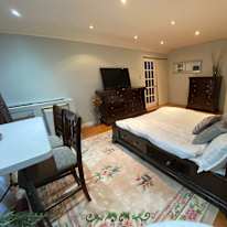 Rooms Available's room