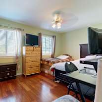 Photo of Julie TN's room