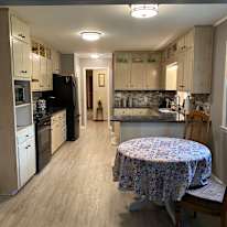 Photo of Les's room