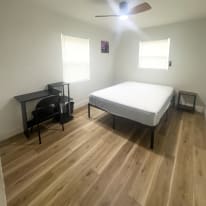 Photo of PadSplit's room