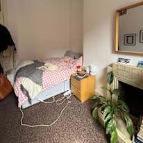 Photo of Anne Elise Guenet's room