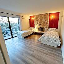 Photo of Shahram's room