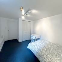 Photo of Shahram's room