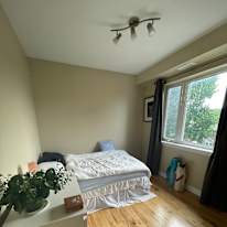 Photo of Taylor's room