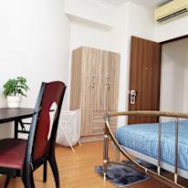 Photo of Johnny Tan's room