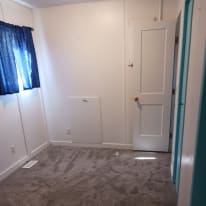Photo of Les's room