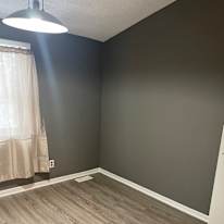 Photo of Leslie home's room