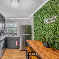 Photo of lifedoorrentals's room