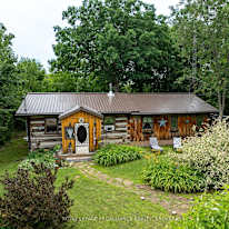 Photo of The Butterfly Cabin Collective's room