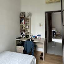 Photo of Gauthier's room