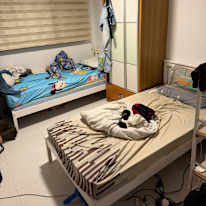 Photo of Bi's room