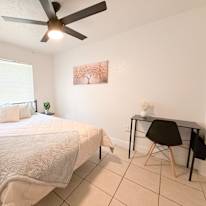 Photo of PadSplit's room