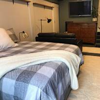 Photo of Pam's room
